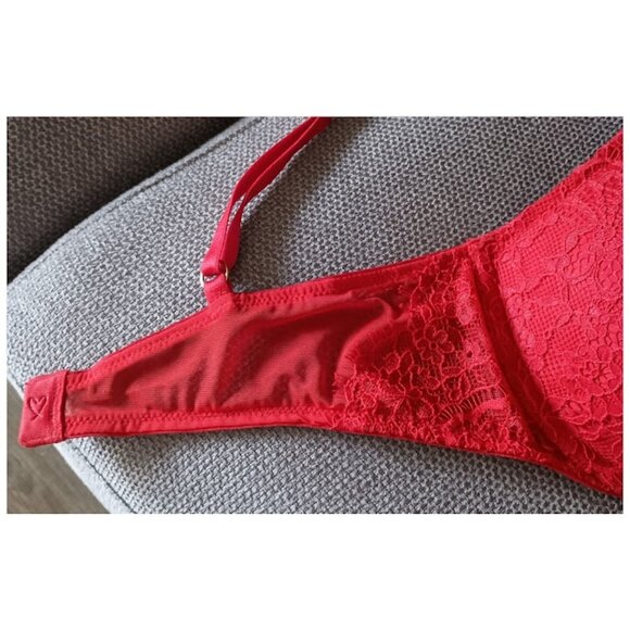 VS Red Lace Bra - Picture 4 of 8